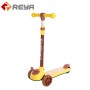 Wholesale Luxury customized Kids foot scooters Toys scooters pour enfants avec Big Wheels Kids foot scooters