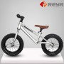 Différence de taille enfants balance bike TOY CAR